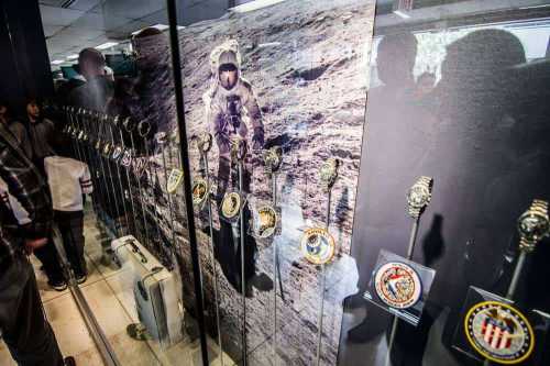 космический корабль dragon приводнился в океане