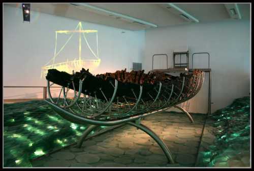 в статуе иисуса христа в испании обнаружили послание xviii века в статуе иисуса христа в испании обнаружили послание xviii века